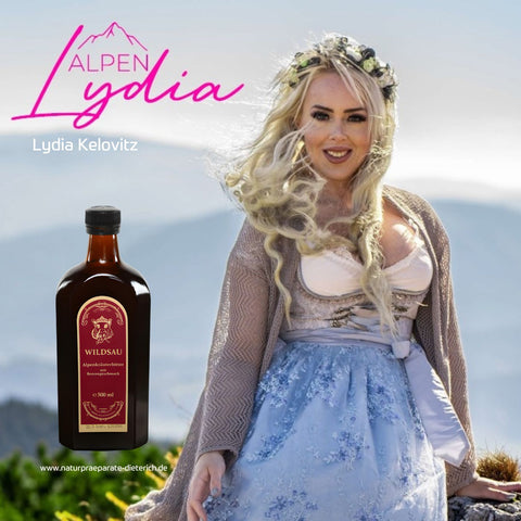 AlpenLydia, Lydia Kelovitz präsentiert ihren Wildsau Alpenkräuterbitter mit Beerengeschmack | Naturpräparate Dieterich