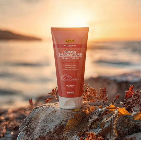 GUAM Inthenso Effect Creme gegen Dehnungsstreifen auf Stein am Meer mit Algen |Naturpräparate Dieterich