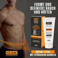 GUAM DUO UOMO stark fettreduzierende Creme für Männer 200 ml mit Wärme-Effekt und spürbarem Kribbeln, Anwendung an Bauch und Hüften, Produktfoto mit Mann mit definiertem Oberkörper, Creme und Verpackung im Vordergrund. Naturpräparate Dieterich