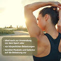 Holzhacker Muskel & Gelenksalbe. Foto von Frau, die sich vor dem Sport den Oberkörper dehnt und Text: ideal auch zur Anwendung vor dem Sport oder vor körperlichen Belastungen. bereitet die Muskeln und Gelenke auf die Belastung vor. | Naturpräparate Dieterich